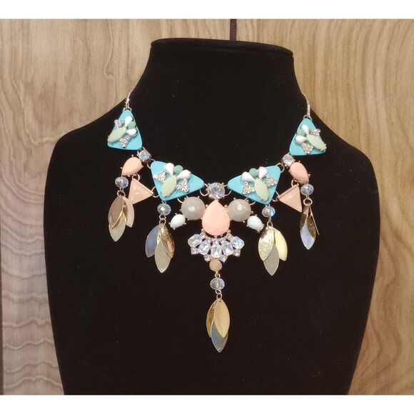 Turquoise Green Peach Clear Rhinestone Gold Tone Chain 16-19" Statement Necklace - Picture 1 of 7